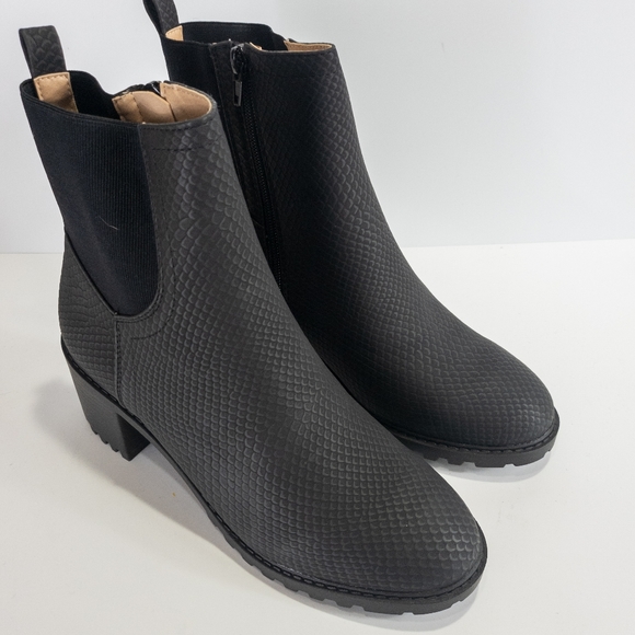 Journee Collection Hallie Booties Black -7.5 - Picture 6 of 8